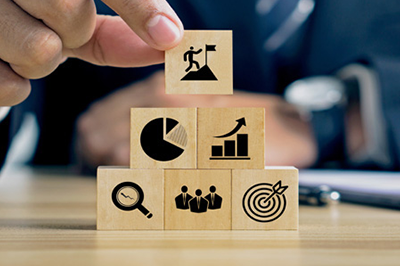 https://entrepreneuriallawadvisors.com/wp-content/uploads/2024/10/Tailored-Solutions.png